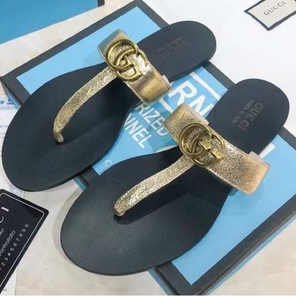 Gucci Black and Gold Women's Sandals - Picture 1 of 6